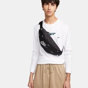 Nike Heritage Hip Pack- Black